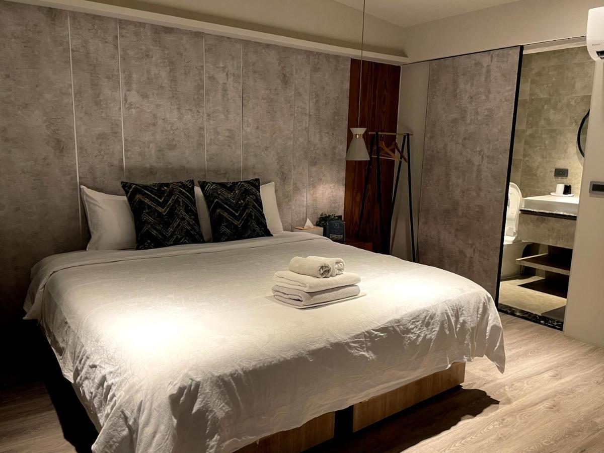 Two Easy Inn Цзюфень Екстер'єр фото