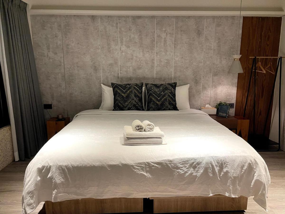 Two Easy Inn Цзюфень Екстер'єр фото